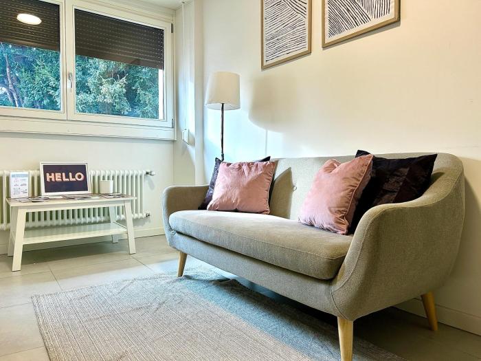 The Charming Suite - Few Steps from the Lake!