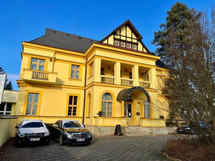 Palace Inn