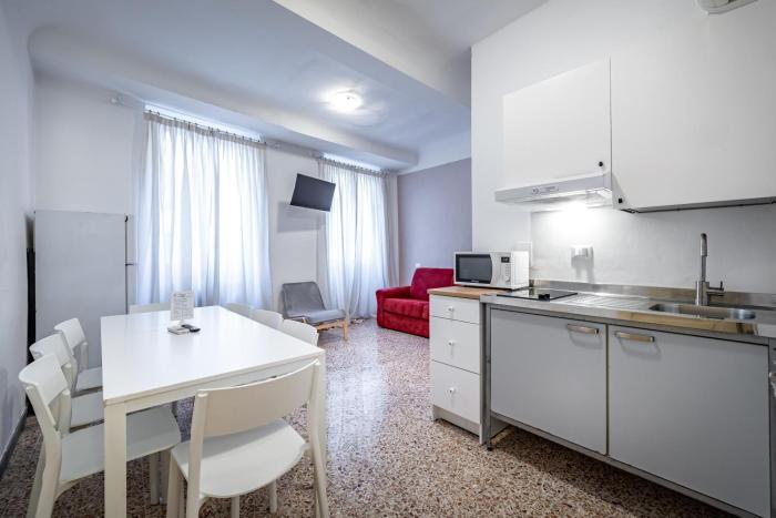 YID Agnolo three bedroom apartment in Florence