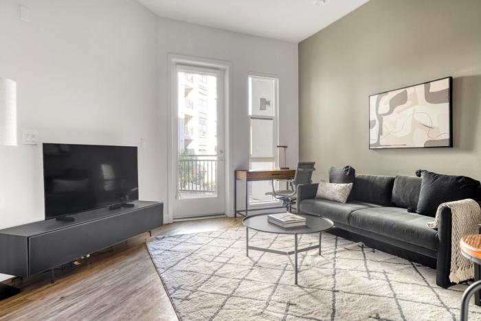 Redwood City 1br w wd gym ac nr Caltrain SFO-1222