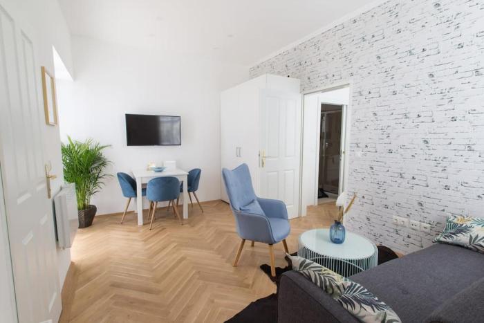 josefs home I Studio in Prime Location I Patio