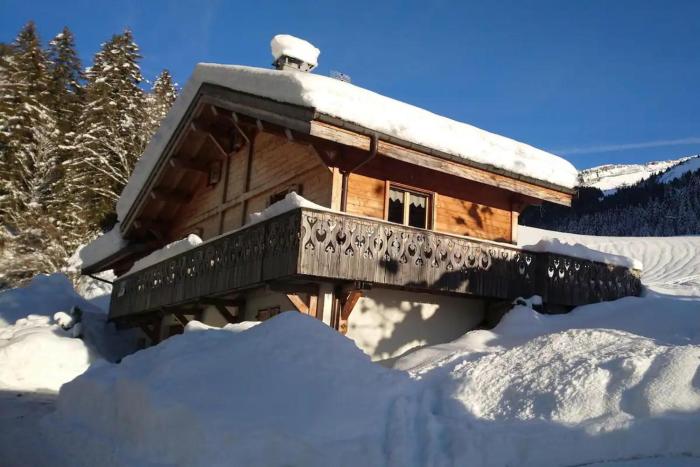 9-Bed Chalet with Easy Access to Avoriaz 1800