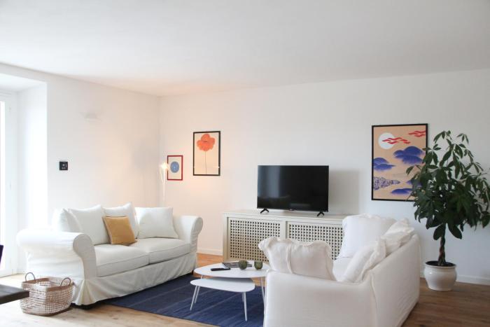 Waterfront balcony I Grani 2 Resort Style Suite