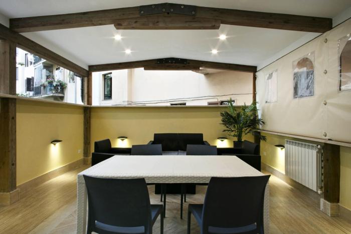 Back to 70s-Modern and Terrace