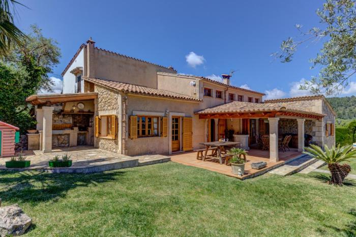 Villa Can Martin by Sealand Villas