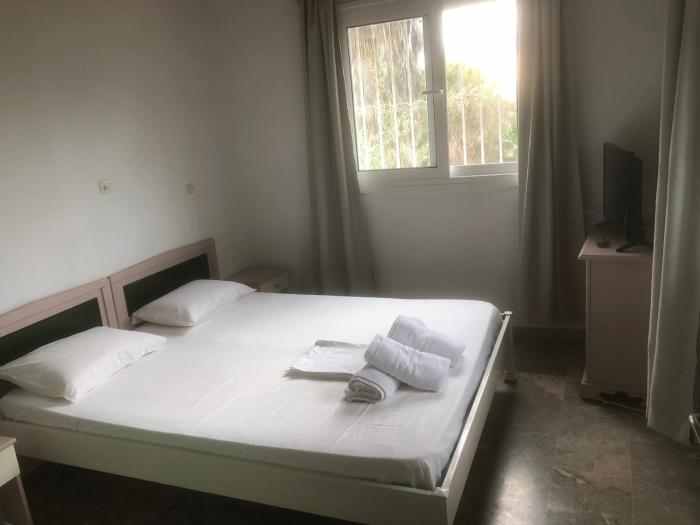 Barreira Beachfront Rooms 3