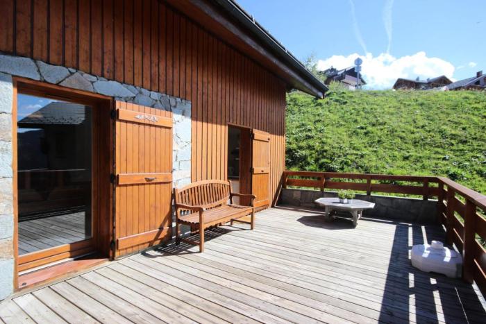 Chalet Camomille - Confortable chalet dans un quartier calme avec une vue imprenable sur la vallée et le Mont Blanc MAE-0967