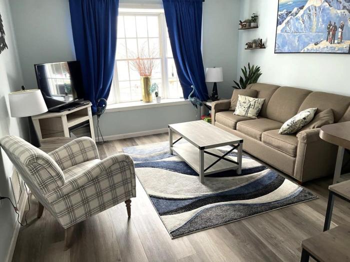 WOW-New Ski OnOff Suite By Pool Sleeps 4 Jiminy Pk