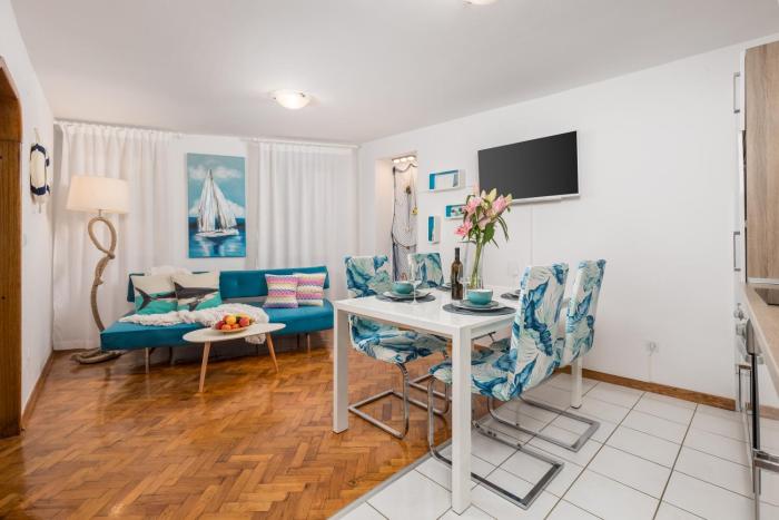Sorgenfrei 2-bedroom apartment in Rovinj Old Town