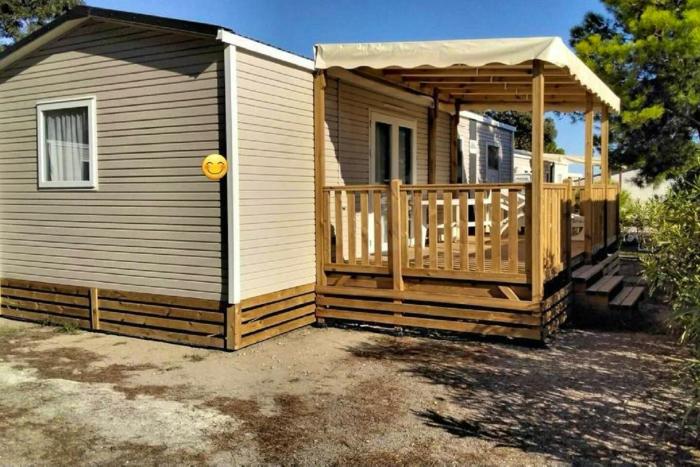 Bungalow charmant à Canet-en-Roussillon avec piscine