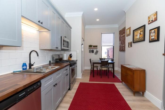 Historic & Sophisticated Walk to Casino Stadiums