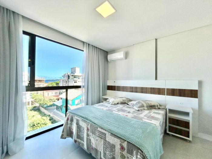 183 - Linda Cobertura com 03 Suítes em Mariscal