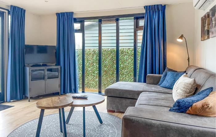 Amazing Stacaravan In Zeeland