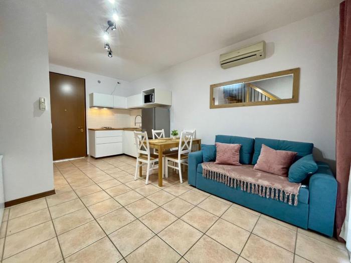 Modern seaside flat by the pool