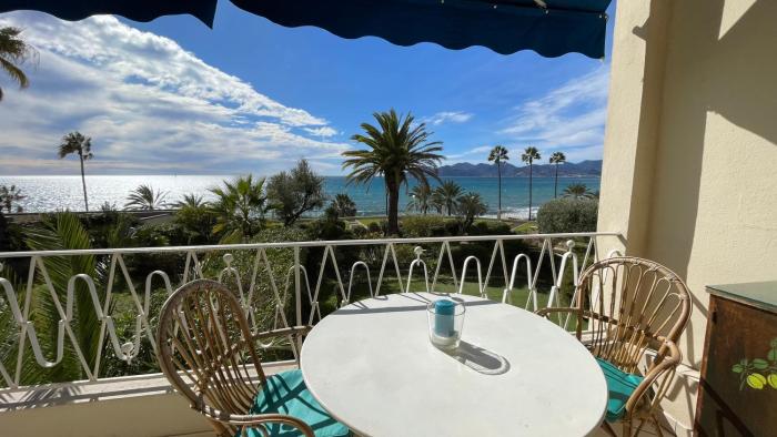Charming Apartment with seaview