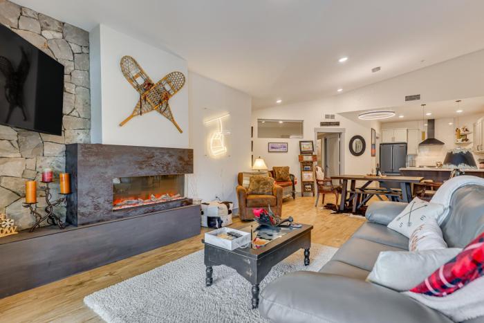 Downtown Winter Park Condo about 3 Mi to Skiing!