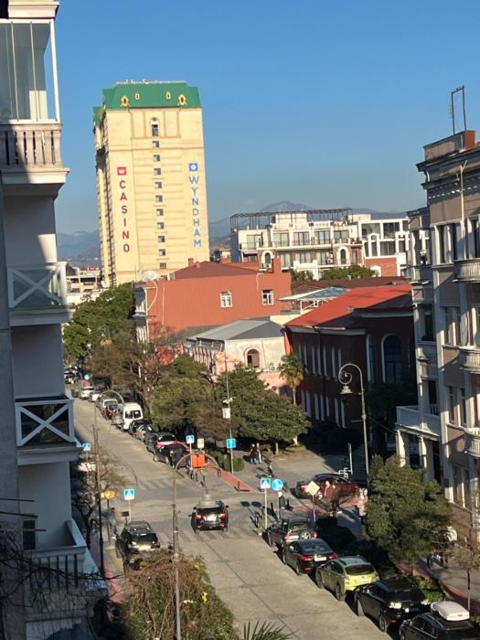 Апартаменты от Зуры