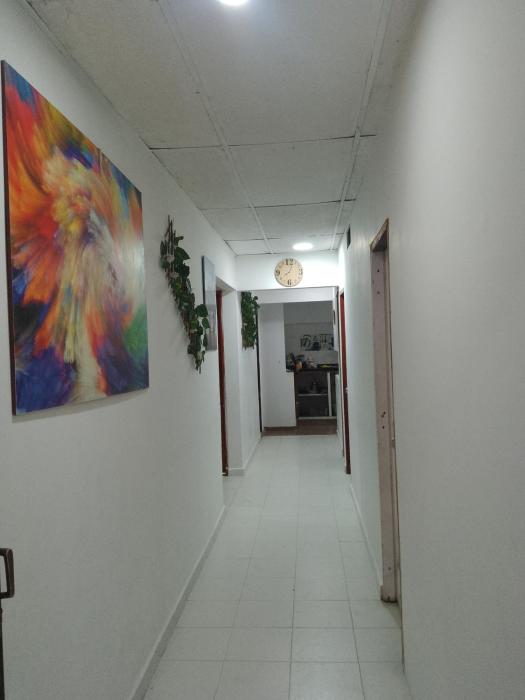 HABITACIONES ECONOMICA CRA 17 SEGUNDO PISO Distribuidora Don Tomato