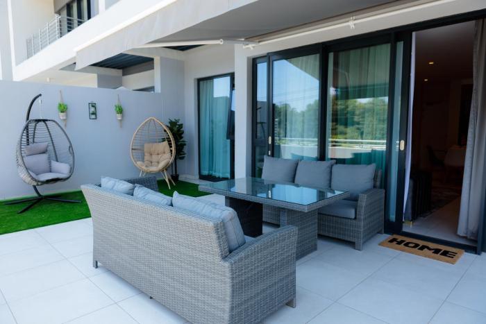 The Four Js Luxury Apartment