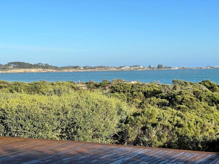 C4 Miles Beach Shack