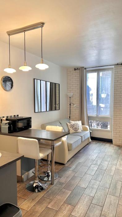 Monroes studio at the heart of Cannes and beaches