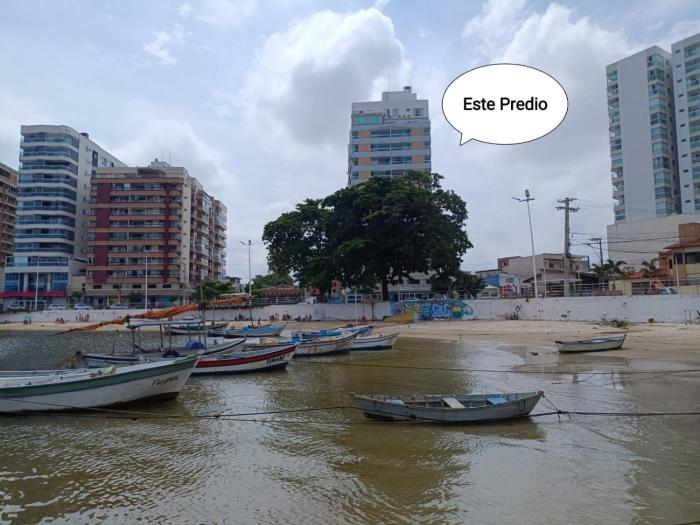 Apartamento Pé na Areia, Wi-Fi e Garagem Privativa início da Praia do Morro