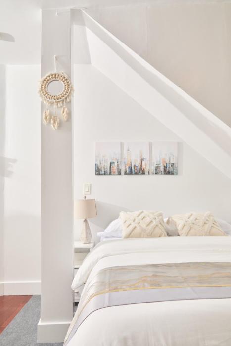 Private Loft in Hells Kitchen near Times Square