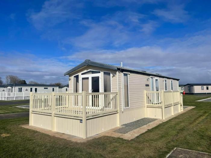 Golden Anchor - The Chamonix - Coastal Caravan Breaks