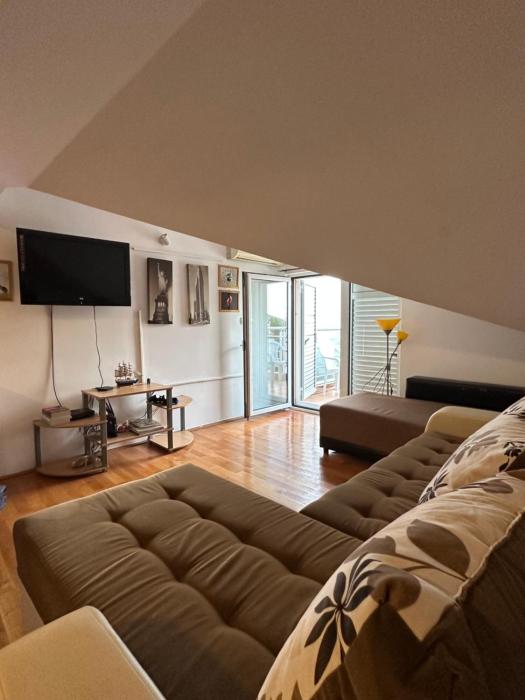 Family Apartment close to Old town! FREE PARKING SPOT