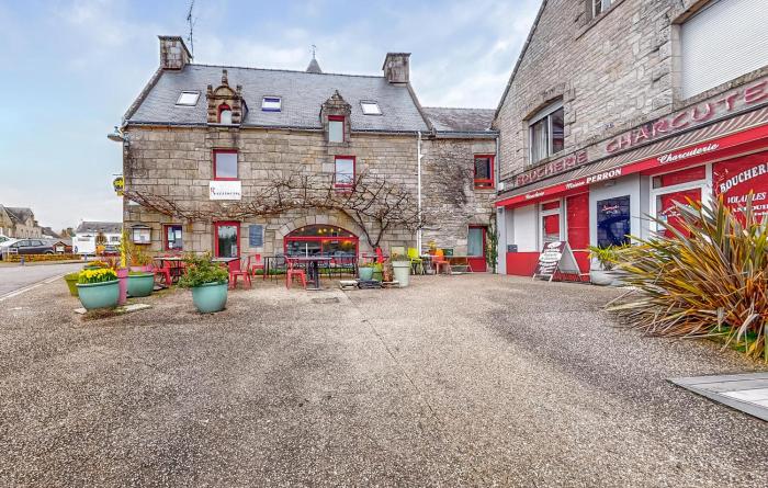 1 Bedroom Stunning Apartment In Melrand