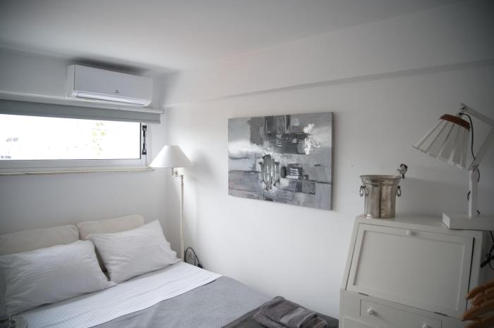 Central aesthetic studio with panoramic views