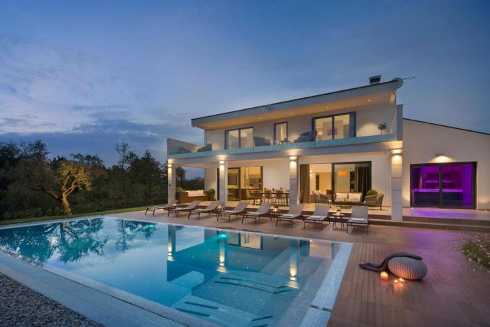 Luxury villa with pool VILLA GIANNO