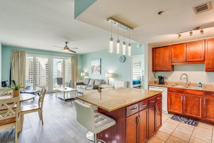 Walk to the Ocean! Panama City Beach Condo