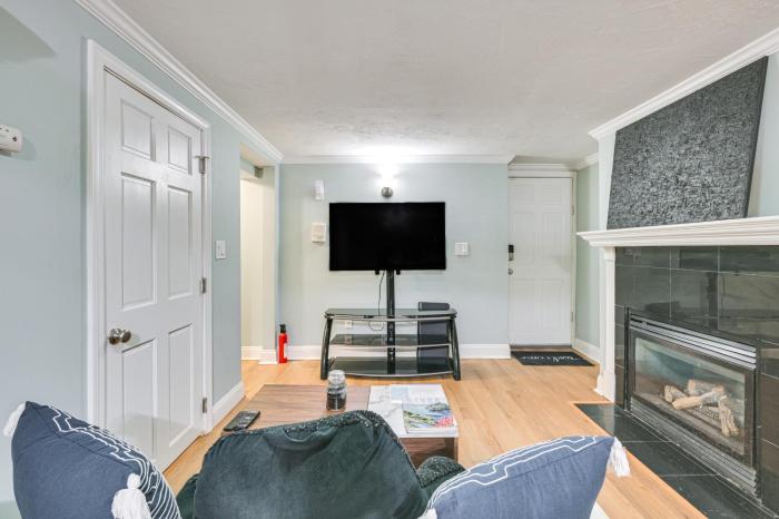 Cozy Boston Apartment Near Franklin Park Zoo!