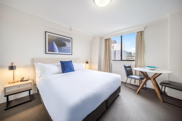 Oaks Sydney Castlereagh Suites