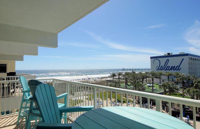 Destin West Gulfside 404 - Amazing Beach View - Free Beach Service - Must See!
