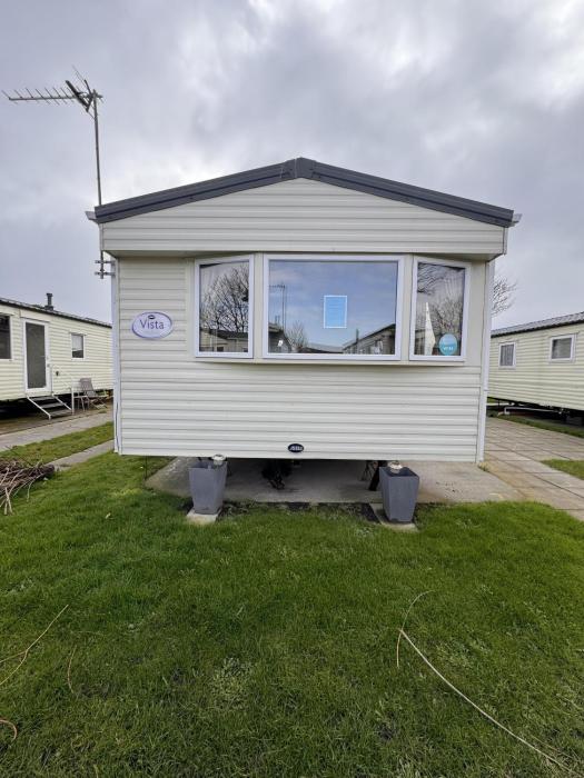 3 Bed Caravan - Sleeps 8 - Pet friendly Parking
