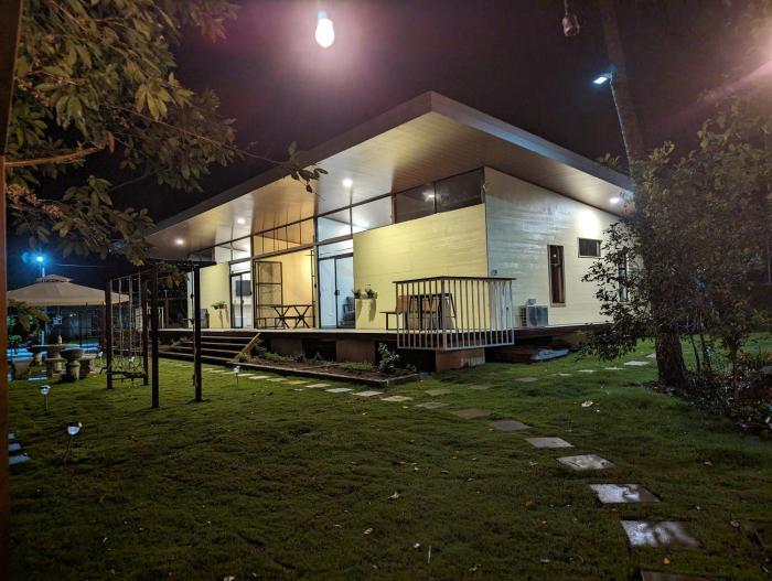 Yellow House - Country house near La Fortuna