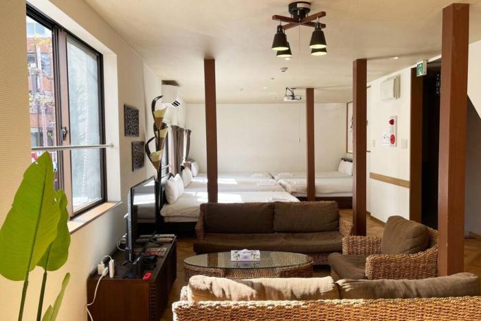 【color日本橋黒門】MAX10名宿泊可能＊日本橋駅まで徒歩１分で便利＊黒門市場入り口＊BIG SALE＊