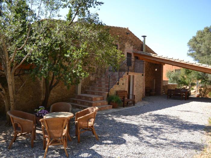 Apartamento Tranquilo en Masía cerca de la Playa en LEstartit - ES-323-53