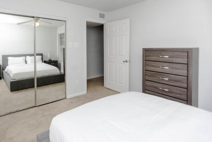 Wyndham 1205 Modern luxe 2BD2BA I Parking