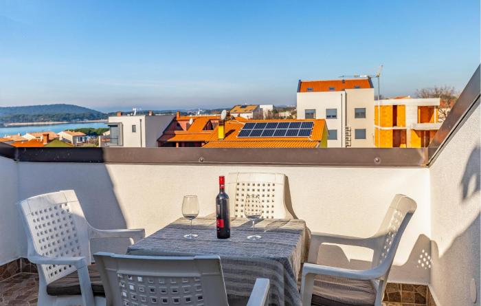 5 Bedroom Amazing Home In Medulin