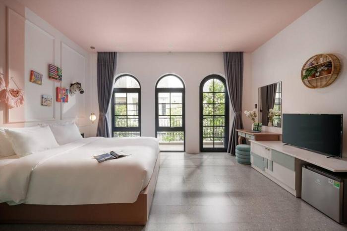 Nearby My Khe Beach Tropical House