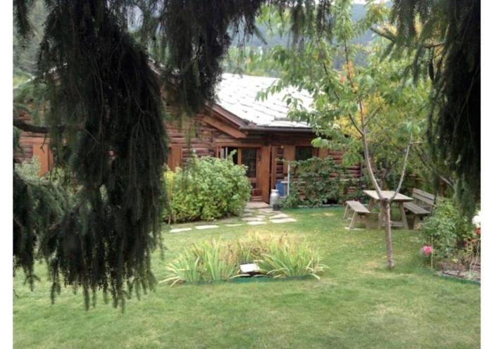 Magnificent spacious 4 bedroom mountain chalet with spa