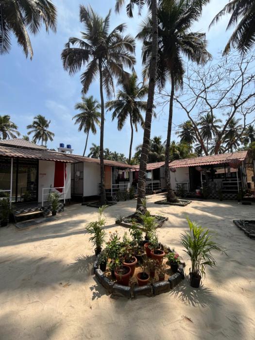 LAKSHDEEP COTTAGES