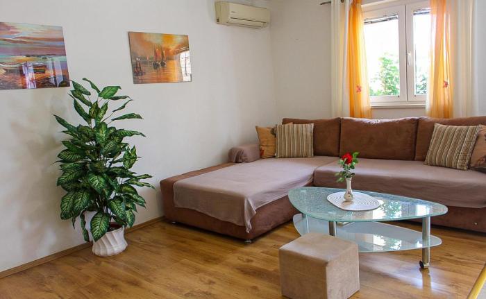 Apartmani Tina