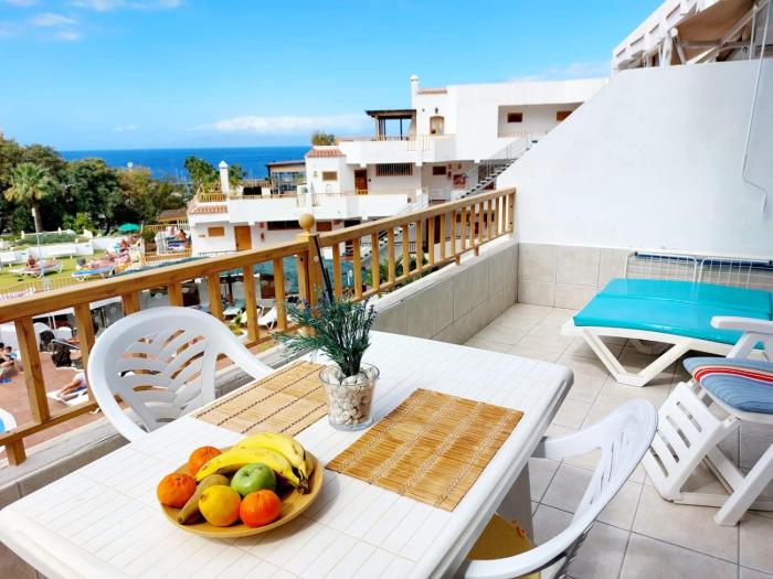 FIRST LINE Los Geranios Ocean View Apartment Air Conditioned 50 m from La Pinta beach