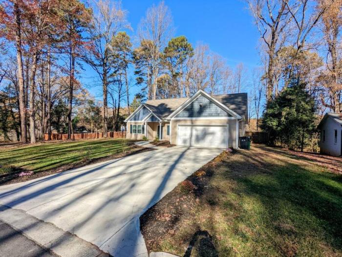 Spacious Family Friendly Home with Large Fenced in Yard