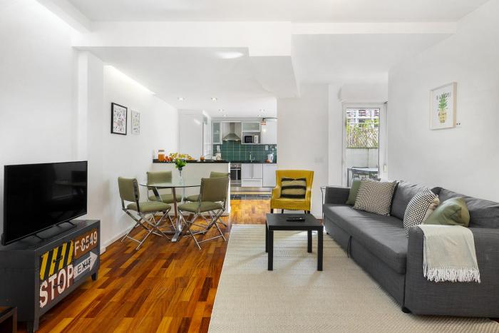 WHome Central City Serenity: Entrecampos Terrace Haven