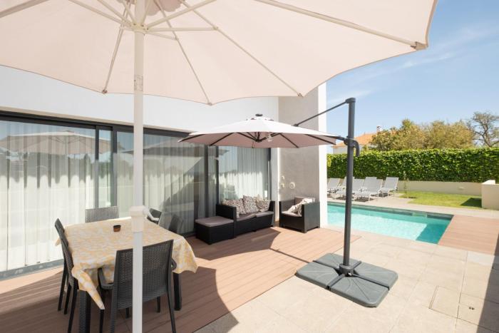 Bela Vista da Luz 17 by Destination Algarve